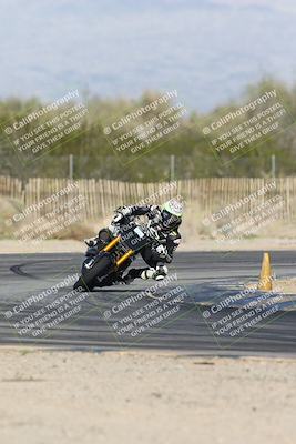 media/Jan-15-2026-Racers Edge (Thu) [[dfebeb70ab]]/2-A Group/Session 5 Turn 2/